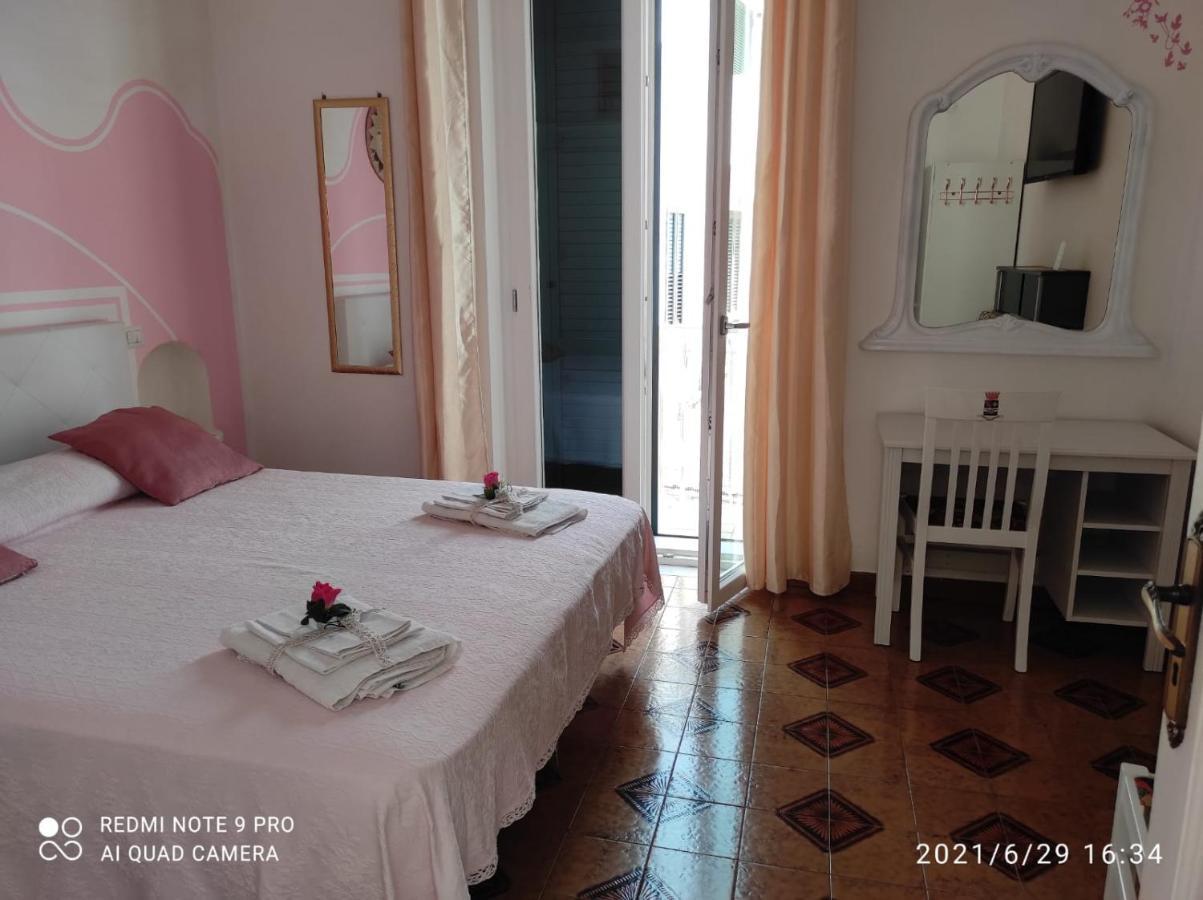 Enza Room'S Amalfi Coast Affittacamere Exterior foto